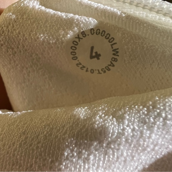 Lululemon Womens Pace Rival Tennis Skirt Skort Size 4 White Golf Preppy Lined - Picture 5 of 5